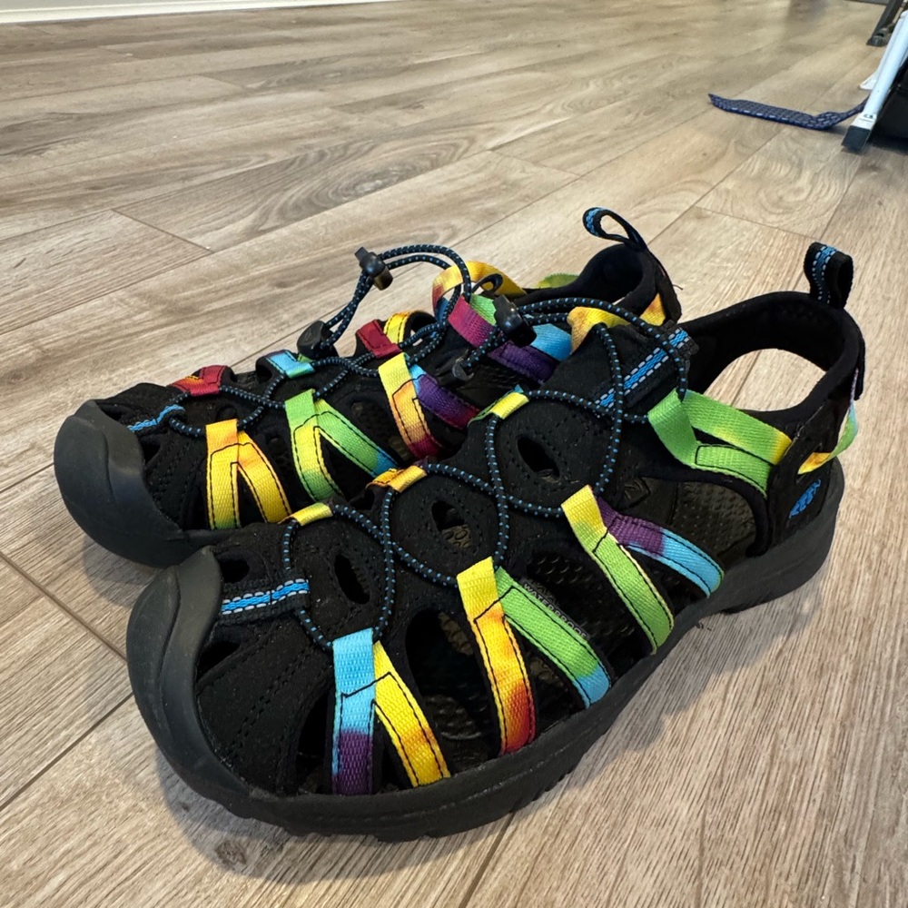 Keen Women’s Newport Retro Sandal in Tie Dye size 9.5